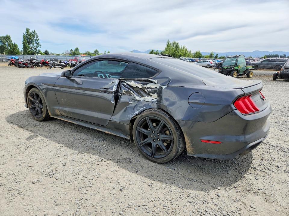 57526476 :رقم المزاد ، 1FA6P8TH3J5163726 vin ، 2018 Ford Mustang مزاد بيع