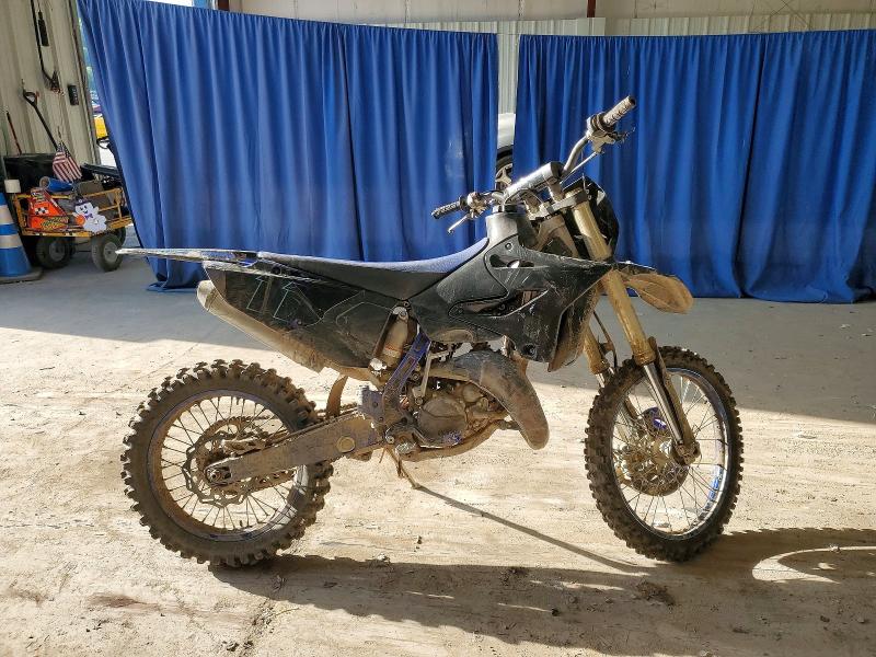 55861716 :رقم المزاد ، JYACE29C8NA004527 vin ، 2022 Yamaha Yz125 مزاد بيع