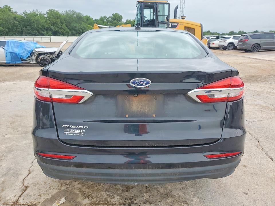 58468396 :رقم المزاد ، 3FA6P0G78KR283264 vin ، 2019 Ford Fusion مزاد بيع
