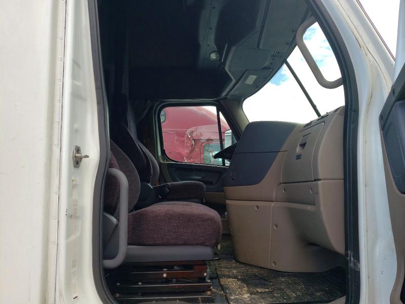 Продаж на аукціоні авто 2015 Freightliner Cascadia 125, vin: 1FUJGLBG4FLGL1283, номер лоту: 57349596