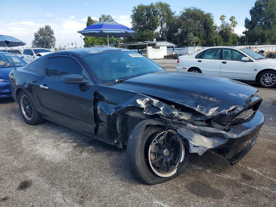 58796586 :رقم المزاد ، 1ZVBP8AM2E5321517 vin ، 2014 Ford Mustang مزاد بيع