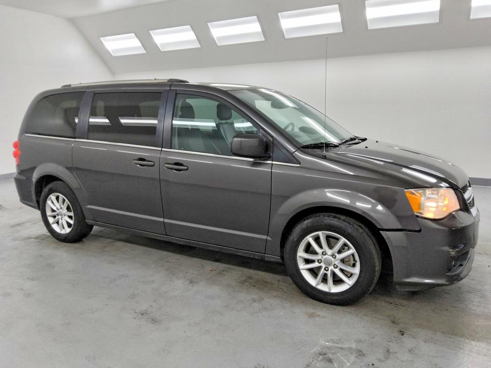 57155846 :رقم المزاد ، 2C4RDGCG1JR205007 vin ، 2018 Dodge Grand Caravan مزاد بيع