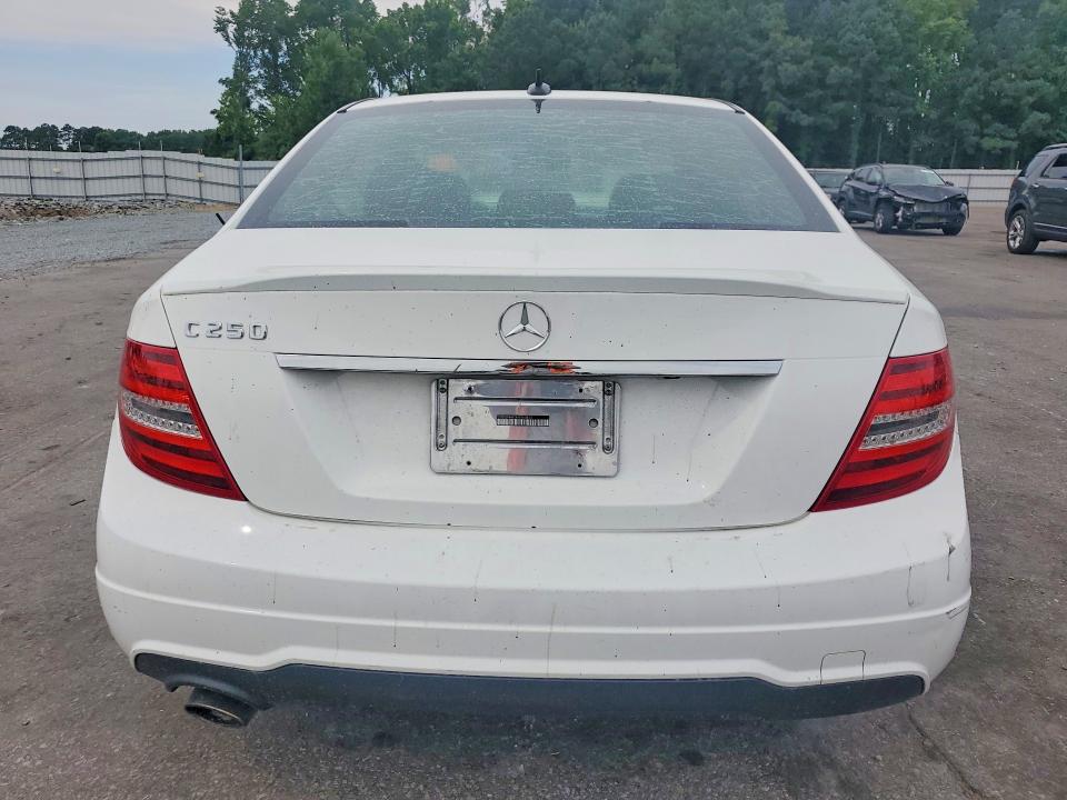2014 Mercedes-benz C მანქანა იყიდება აუქციონზე, vin: WDDGF4HB3EA940844, აუქციონის ნომერი: 55824436