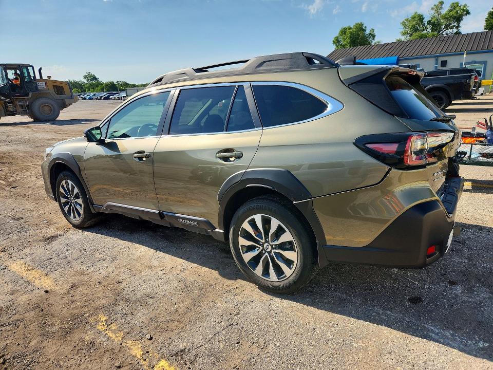 57528186 :رقم المزاد ، 4S4BTGND1P3105400 vin ، 2023 Subaru Outback مزاد بيع