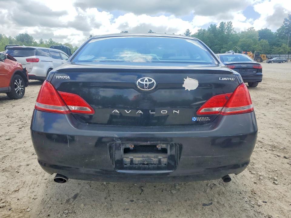 55757006 :رقم المزاد ، 4T1BK36B57U210783 vin ، 2007 Toyota Avalon مزاد بيع