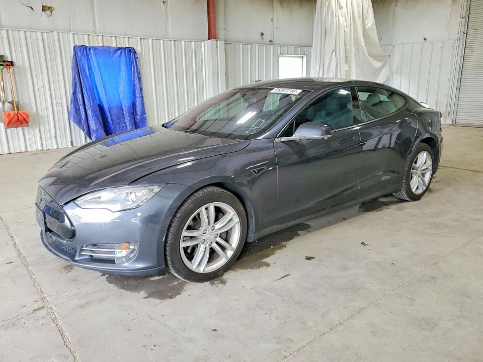 Продажа на аукционе авто 2015 Tesla Model S, vin: 5YJSA1E22FF116896, номер лота: 55307246