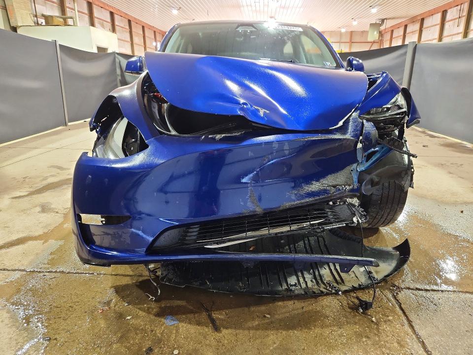 2024 Tesla Model Y მანქანა იყიდება აუქციონზე, vin: 7SAYGDEE4RA265691, აუქციონის ნომერი: 54946126