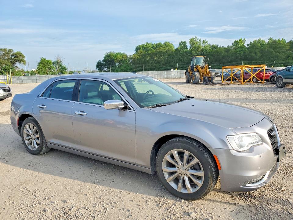 Продажа на аукционе авто 2017 Chrysler 300c, vin: 2C3CCAKG6HH566602, номер лота: 56602766