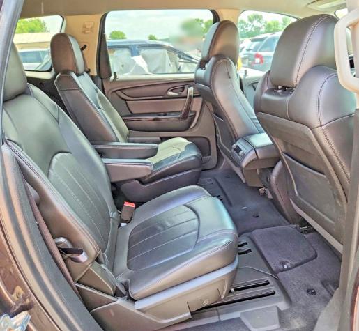 56121376 :رقم المزاد ، 1GNKVJKD7FJ339722 vin ، 2015 Chevrolet Traverse مزاد بيع