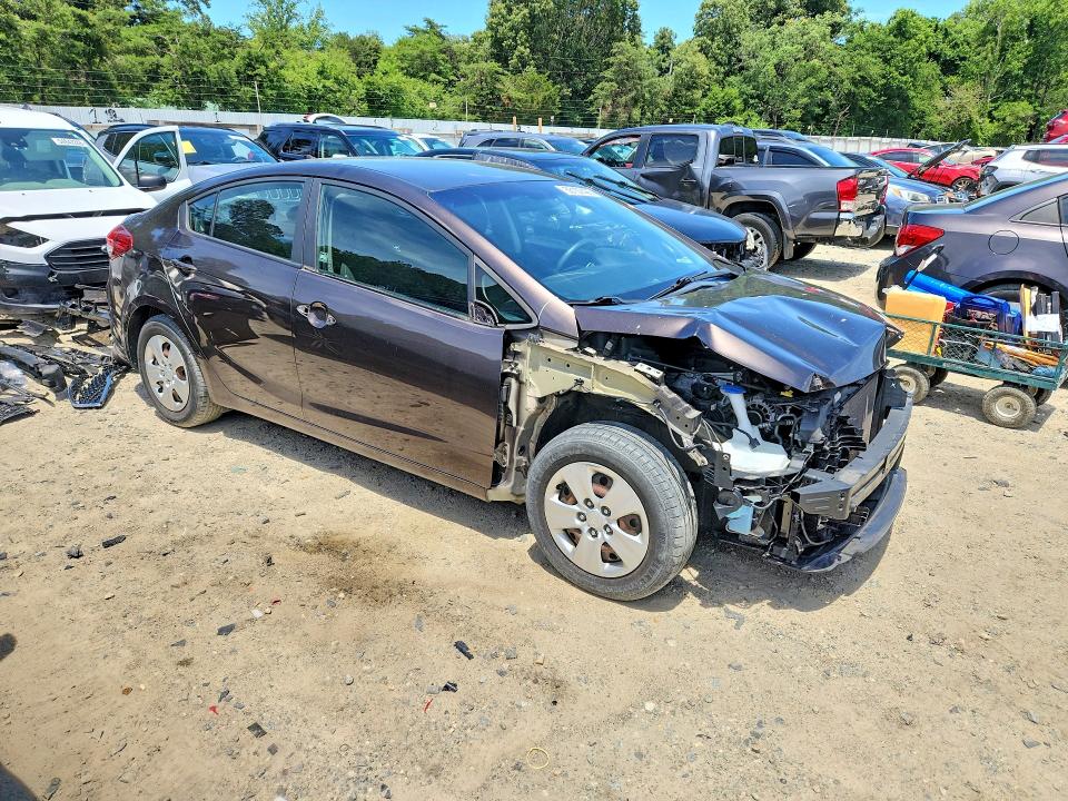 2017 Kia Forte მანქანა იყიდება აუქციონზე, vin: 3KPFK4A78HE101216, აუქციონის ნომერი: 56157426