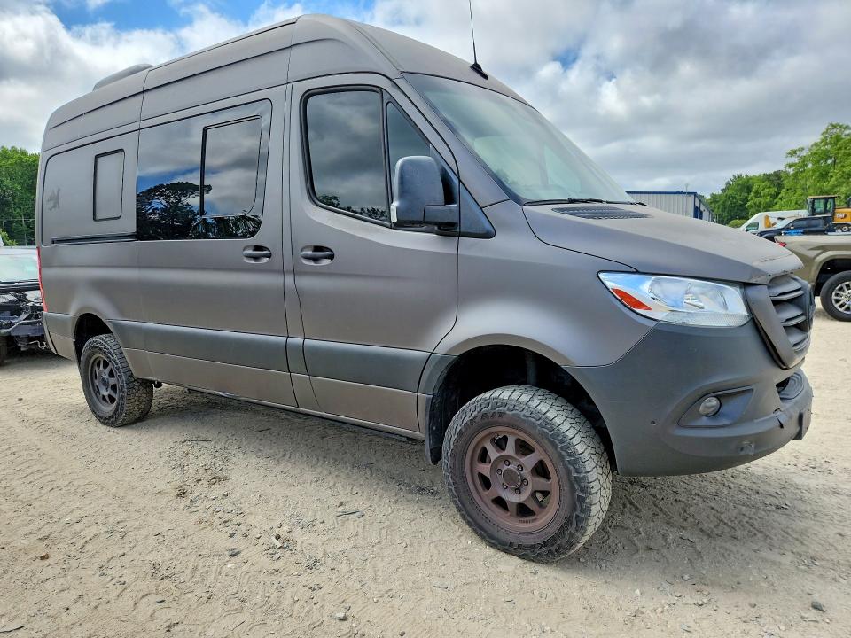 55421356 :رقم المزاد ، WDZFF0CD2KP172712 vin ، 2019 Mercedes-benz Sprinter مزاد بيع