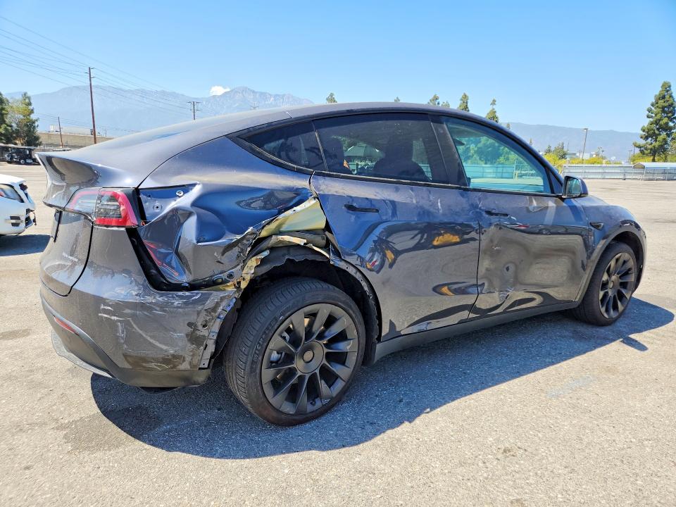 57562516 :رقم المزاد ، 5YJYGDEFXLF004761 vin ، 2020 Tesla Model Y مزاد بيع