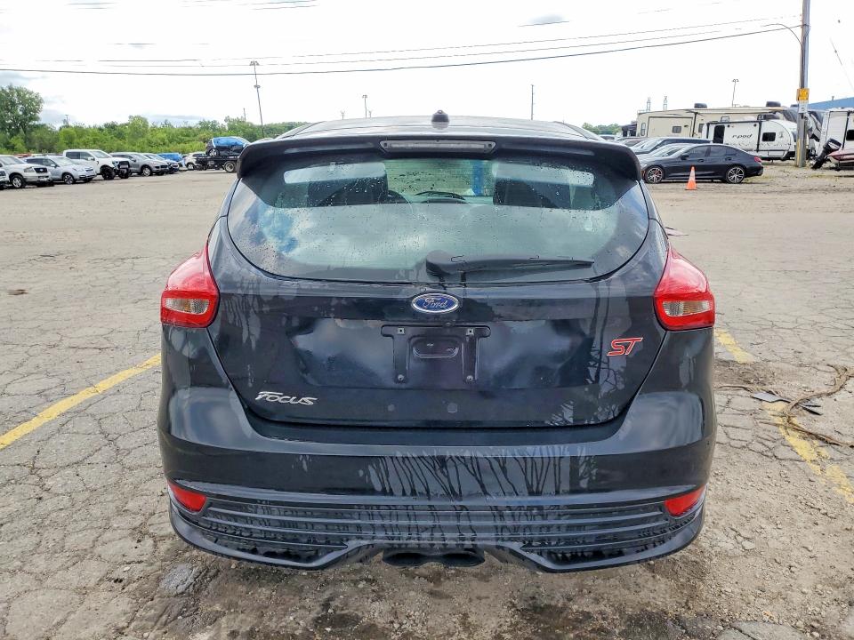 2018 Ford Focus მანქანა იყიდება აუქციონზე, vin: 1FADP3L91JL203719, აუქციონის ნომერი: 58888736