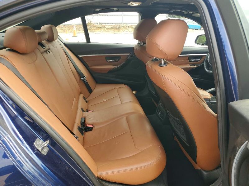 56313276 :رقم المزاد ، WBA8E3C57GK504716 vin ، 2016 Bmw 328 مزاد بيع