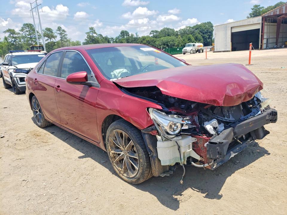 56814206 :رقم المزاد ، 4T1BF1FK9HU674184 vin ، 2017 Toyota Camry مزاد بيع
