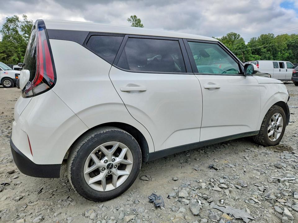 Продажа на аукционе авто 2024 Kia Soul, vin: KNDJ23AU0R7227193, номер лота: 56037896