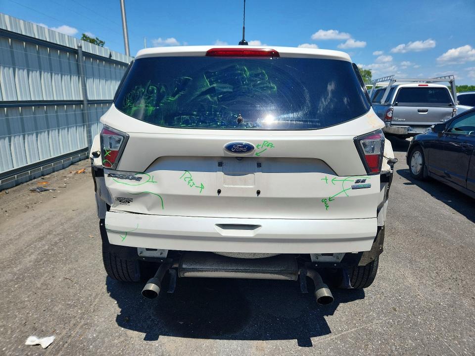 59076456 :رقم المزاد ، 1FMCU0GD2HUA74238 vin ، 2017 Ford Escape مزاد بيع