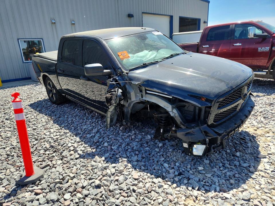 55712656 :رقم المزاد ، 3C6RR7KT0HG574058 vin ، 2017 Ram 1500 مزاد بيع