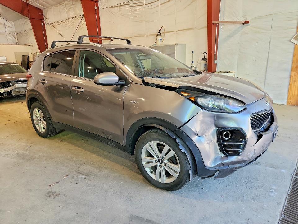 55913206 :رقم المزاد ، KNDPMCACXH7080780 vin ، 2017 Kia Sportage مزاد بيع