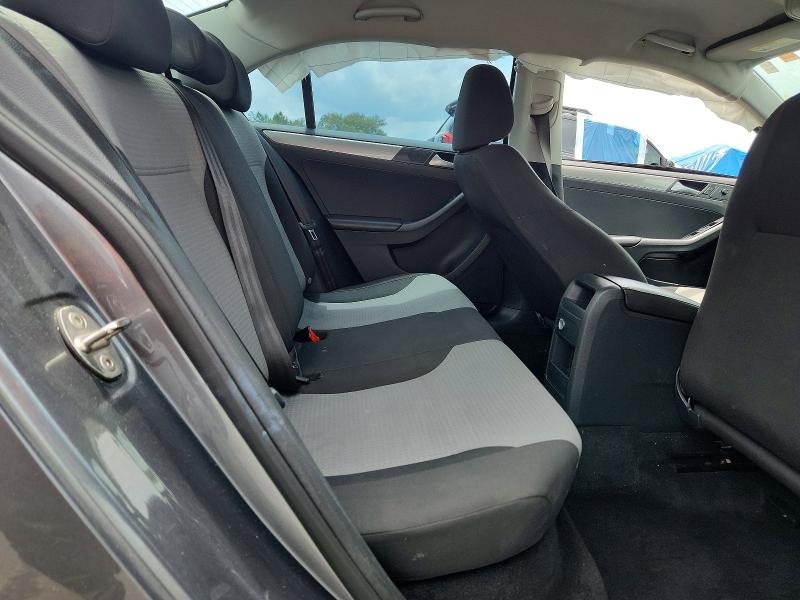 57821446 :رقم المزاد ، 3VW2B7AJXJM247346 vin ، 2018 Volkswagen Jetta مزاد بيع
