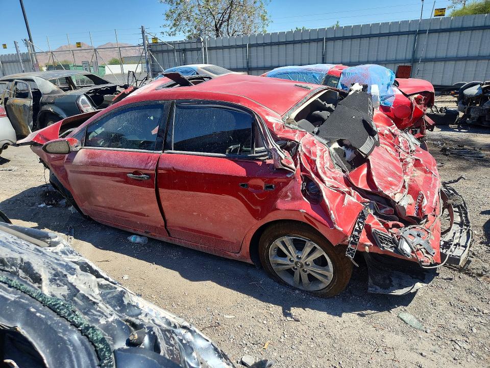 2017 Hyundai Elantra მანქანა იყიდება აუქციონზე, vin: 5NPD84LF7HH178486, აუქციონის ნომერი: 51926966