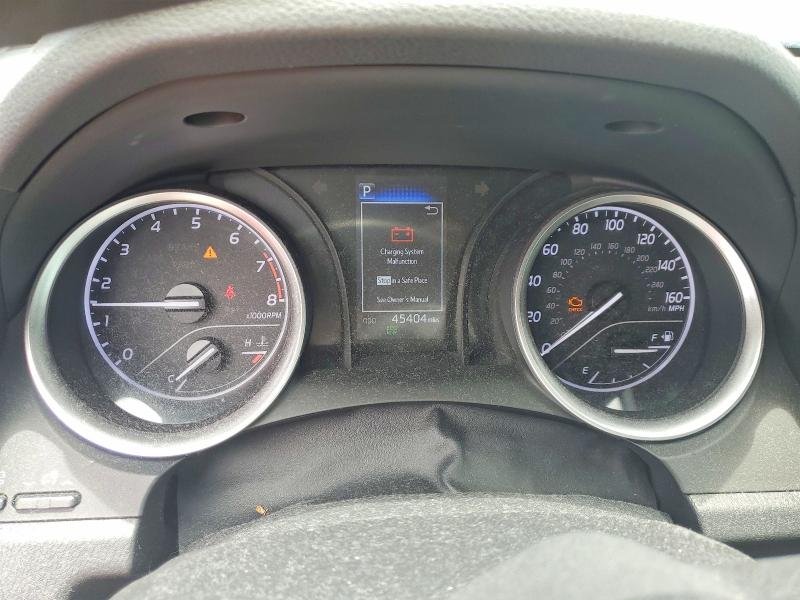 55643906 :رقم المزاد ، 4T1C11AK6NU064135 vin ، 2022 Toyota Camry مزاد بيع