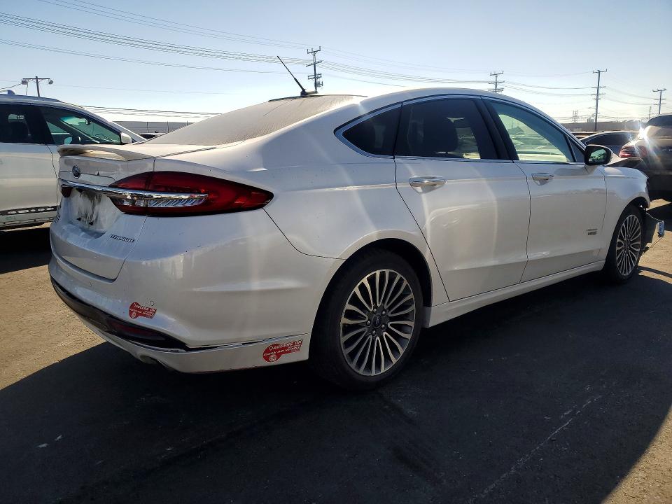 57257226 :رقم المزاد ، 3FA6P0SU9JR110316 vin ، 2018 Ford Fusion مزاد بيع