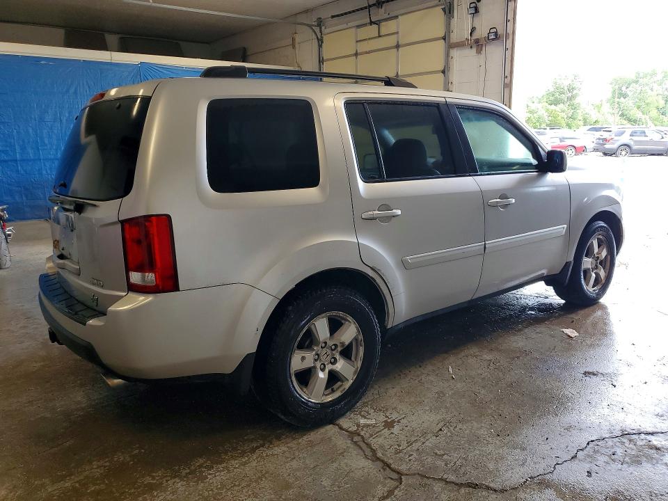58094086 :رقم المزاد ، 5FNYF4H57BB020081 vin ، 2011 Honda Pilot مزاد بيع