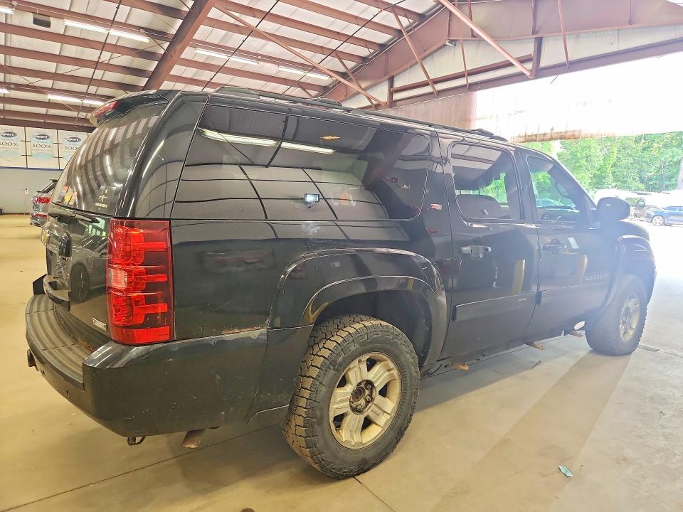 Продажа на аукционе авто 2011 Chevrolet Suburban, vin: 1GNSKJE38BR270207, номер лота: 58118236