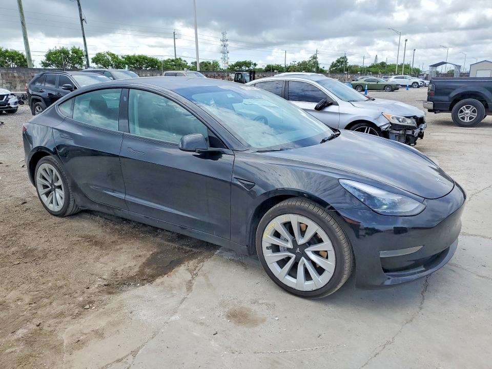 2022 Tesla Model 3 მანქანა იყიდება აუქციონზე, vin: 5YJ3E1EA7NF370277, აუქციონის ნომერი: 56848136