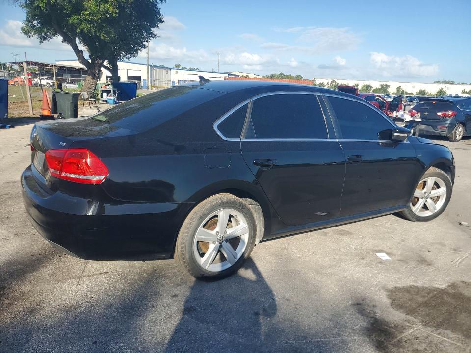 Продажа на аукционе авто 2015 Volkswagen Passat, vin: 1VWAT7A3XFC095359, номер лота: 56348296