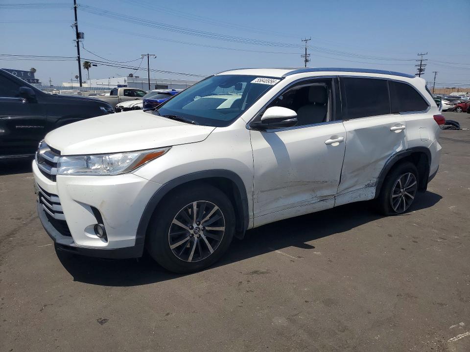 Продажа на аукционе авто 2017 Toyota Highlander, vin: 5TDJZRFH5HS514222, номер лота: 55648956