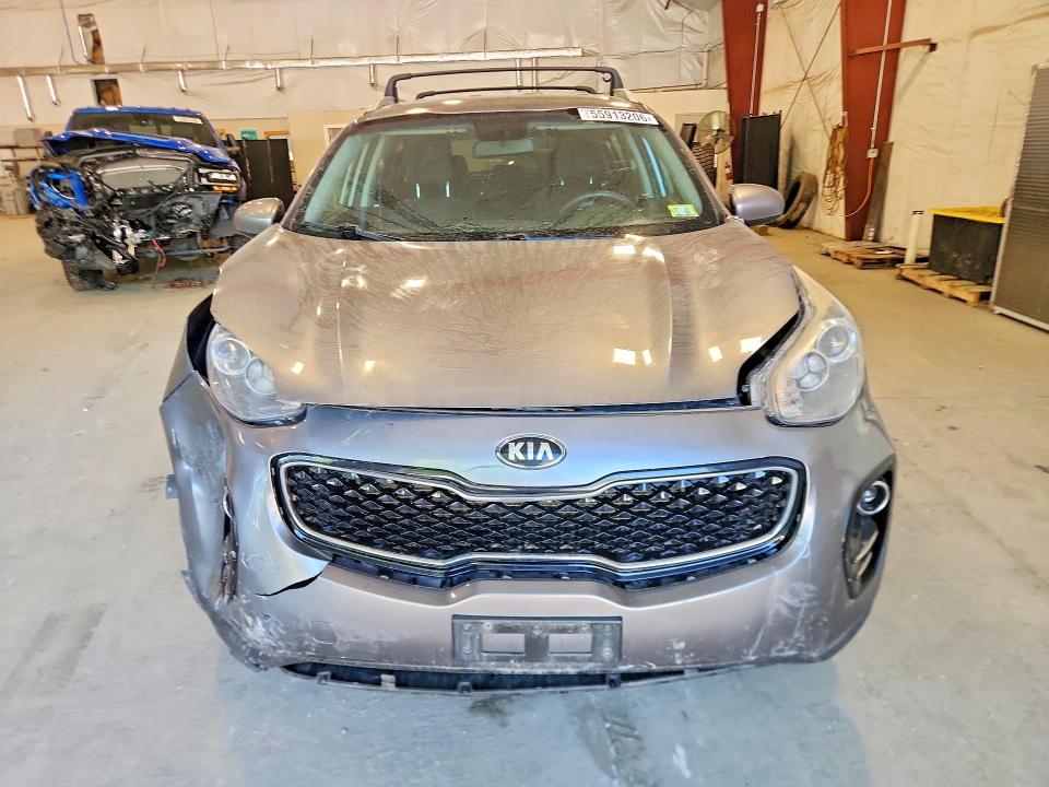 55913206 :رقم المزاد ، KNDPMCACXH7080780 vin ، 2017 Kia Sportage مزاد بيع