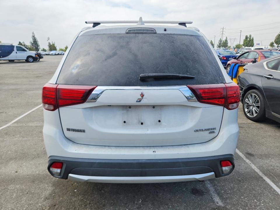 Продаж на аукціоні авто 2018 Mitsubishi Outlander, vin: JA4AD3A36JZ004788, номер лоту: 56526356