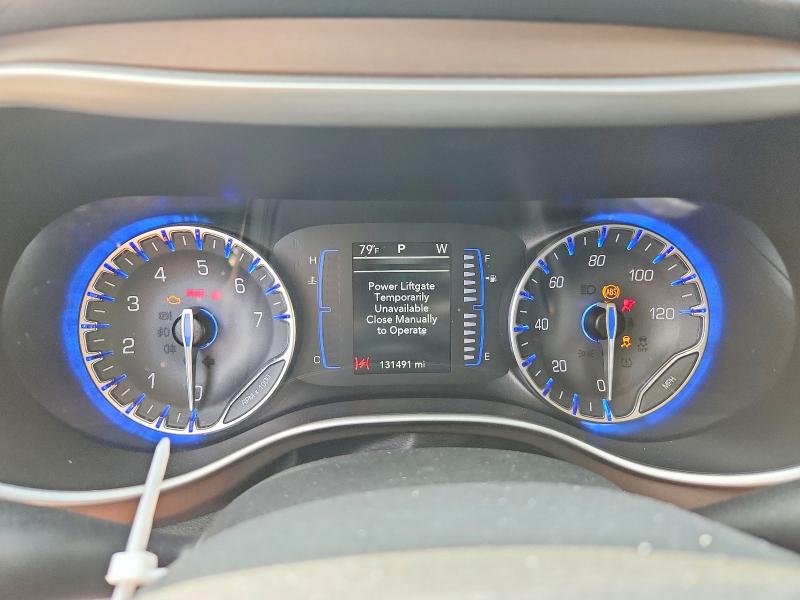 56583056 :رقم المزاد ، 2C4RC1BG6JR353509 vin ، 2018 Chrysler Pacifica مزاد بيع