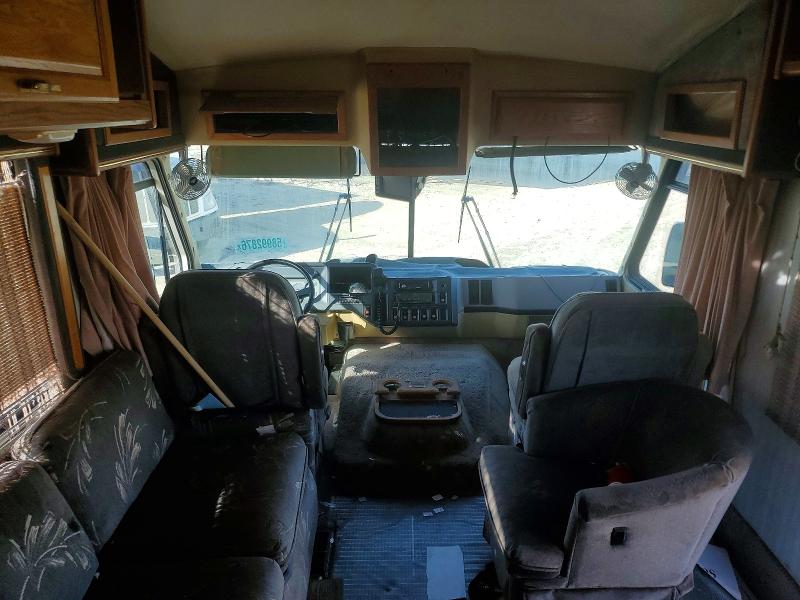 58992876 :رقم المزاد ، 1GBKP37N0N3308481 vin ، 1992 Chevrolet P30 مزاد بيع
