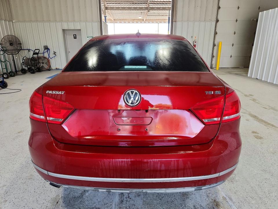 2015 Volkswagen Passat მანქანა იყიდება აუქციონზე, vin: 1VWBS7A37FC014017, აუქციონის ნომერი: 59167286