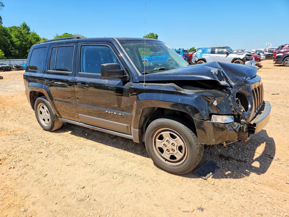 56273806 :رقم المزاد ، 1C4NJPBAXGD601002 vin ، 2016 Jeep Patriot مزاد بيع