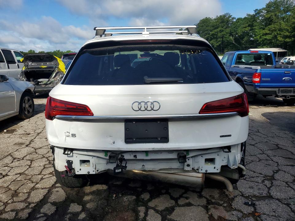 56041496 :رقم المزاد ، WA1EAAFY3N2111816 vin ، 2022 Audi Q5 مزاد بيع