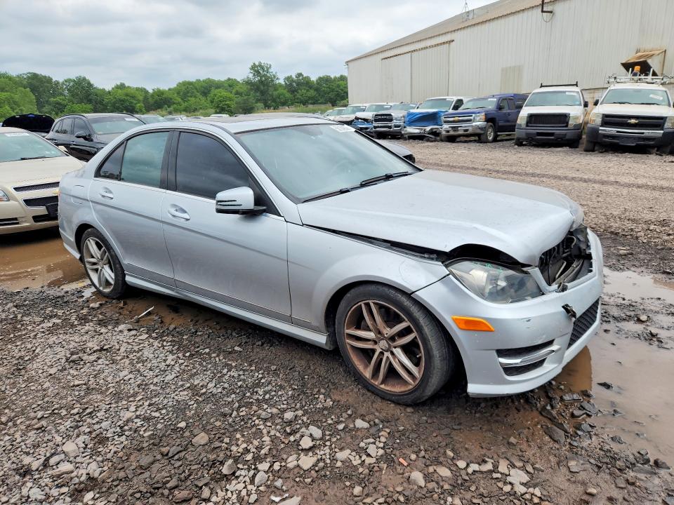 Продажа на аукционе авто 2013 Mercedes-benz C, vin: WDDGF8AB3DR285876, номер лота: 56104836