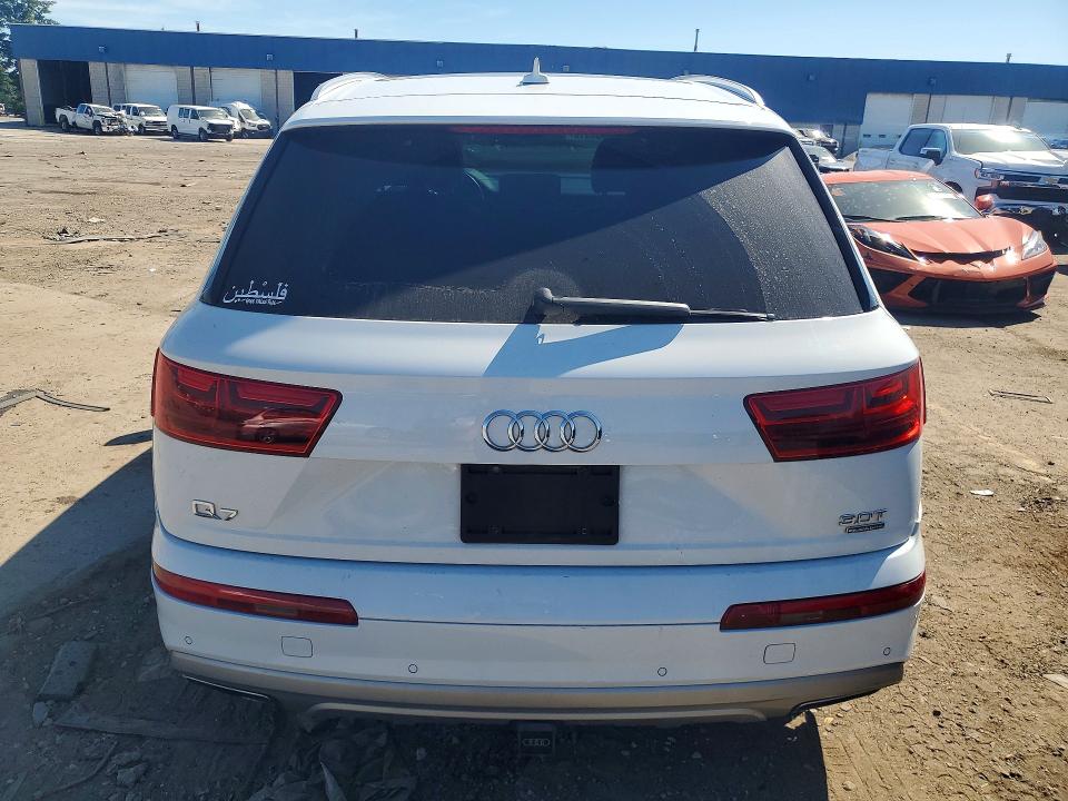 55952016 :رقم المزاد ، WA1VAAF72HD004997 vin ، 2017 Audi Q7 مزاد بيع
