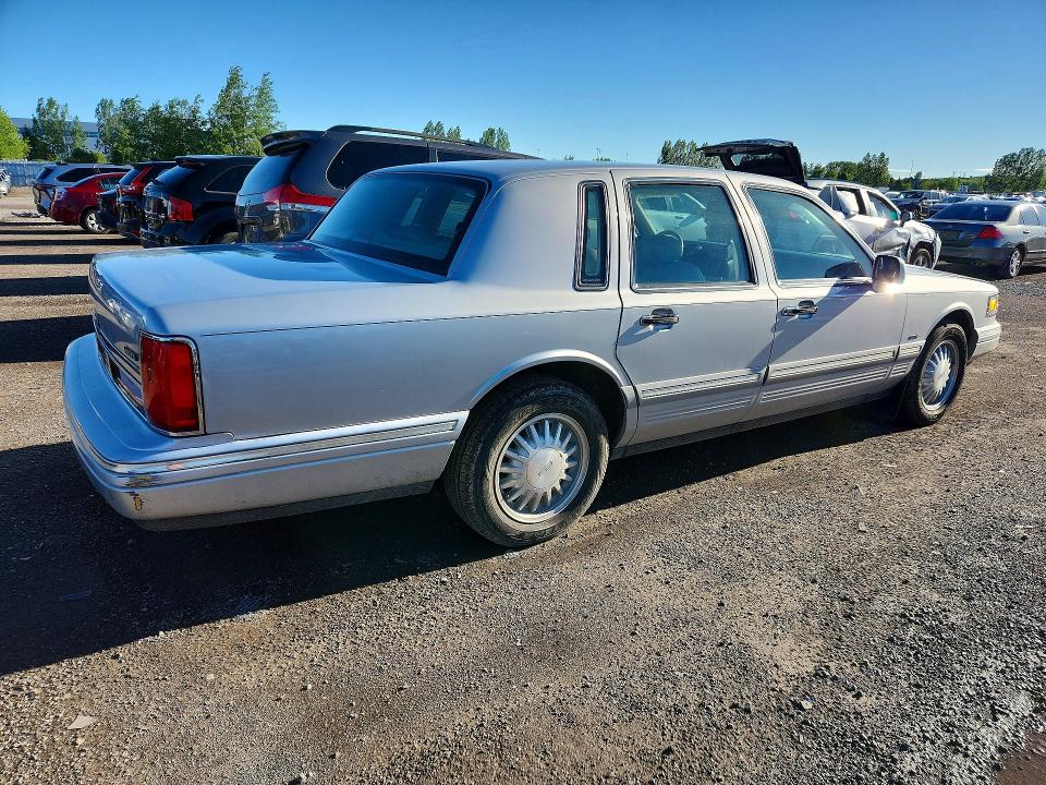 1996 Lincoln Town Car მანქანა იყიდება აუქციონზე, vin: 1LNLM82W6TY721605, აუქციონის ნომერი: 56609916