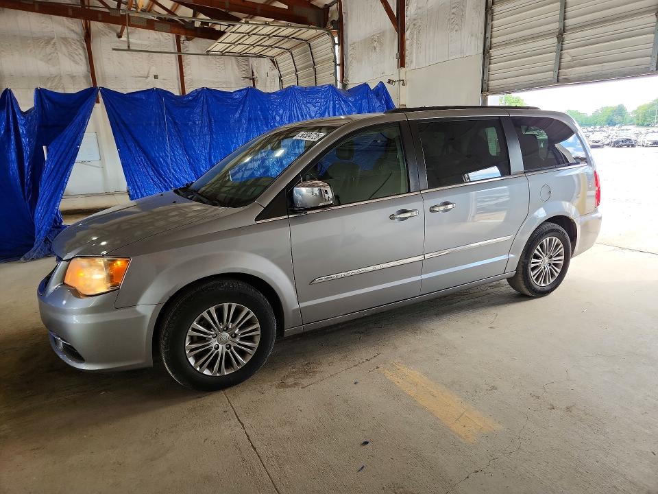56504726 :رقم المزاد ، 2C4RC1CG4FR506488 vin ، 2015 Chrysler Town & Country مزاد بيع