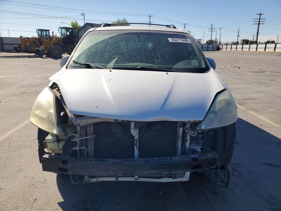 2004 Toyota Sienna მანქანა იყიდება აუქციონზე, vin: 5TDZA22C74S120405, აუქციონის ნომერი: 55277696
