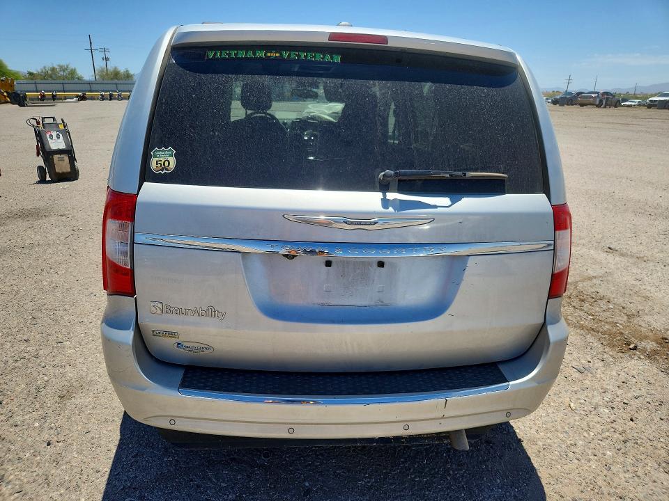 Auction sale of the 2012 Chrysler Town & Country, vin: 2C4RC1CG6CR327221, lot number: 58247916