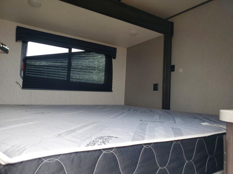 57547046 :رقم المزاد ، 4YDT37029L5330027 vin ، 2020 Keystone Hampton 37 مزاد بيع