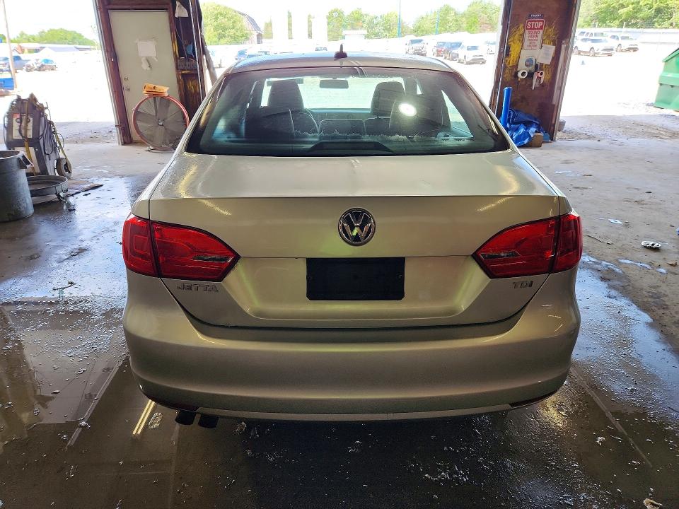 Продажа на аукционе авто 2011 Volkswagen Jetta, vin: 3VWLL7AJ3BM090407, номер лота: 57901406