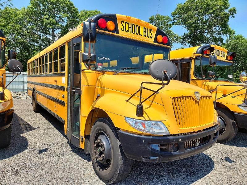 58225936 :رقم المزاد ، 4DRBUC8P7FB670119 vin ، 2015 Ic Corporation Ce Series School مزاد بيع