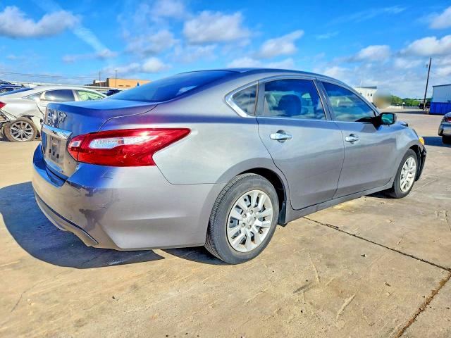 2017 Nissan Altima მანქანა იყიდება აუქციონზე, vin: 1N4AL3AP5HN334442, აუქციონის ნომერი: 56357856