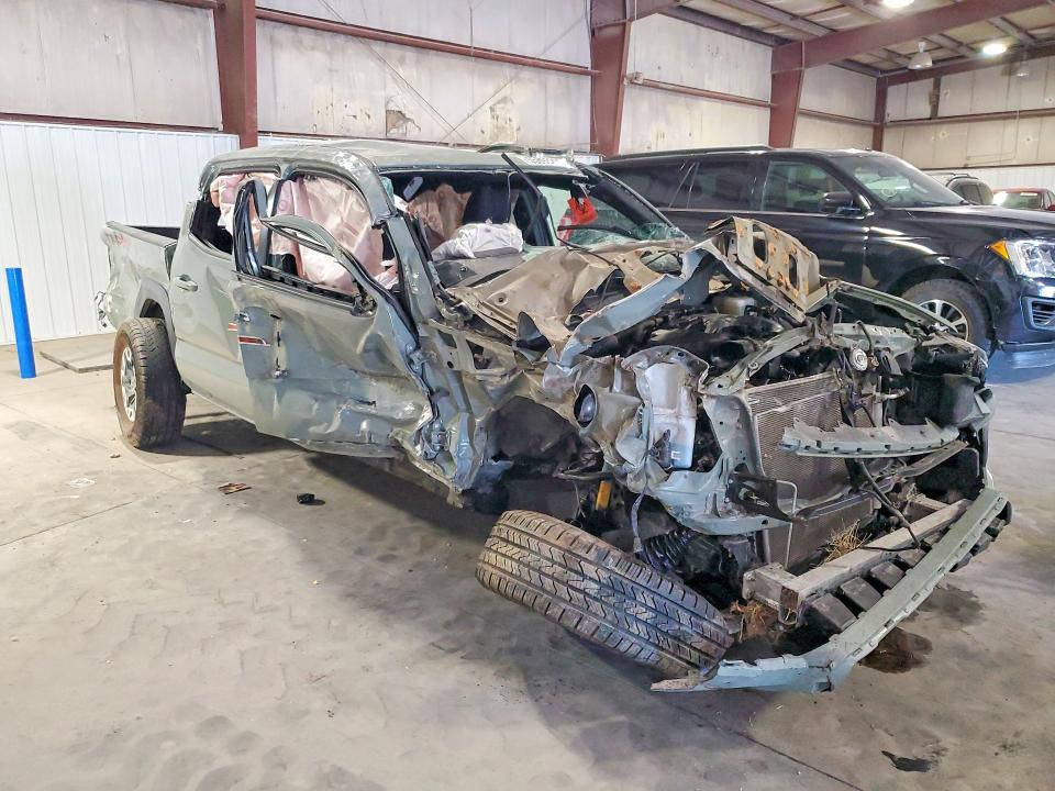 2022 Toyota Tacoma მანქანა იყიდება აუქციონზე, vin: 3TMCZ5AN1NM531805, აუქციონის ნომერი: 55693206
